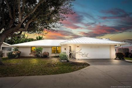 1364 SW Egret Way