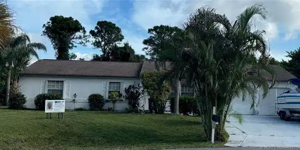1801 SE Van Kleff Avenue