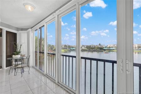 221 NE Plantation Road