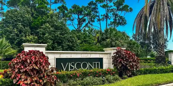 233 SE Via Visconti