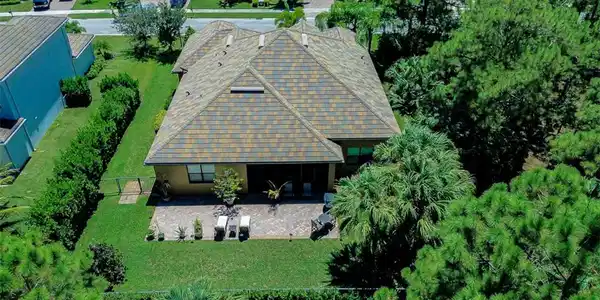 4644 SW Gossamer Circle
