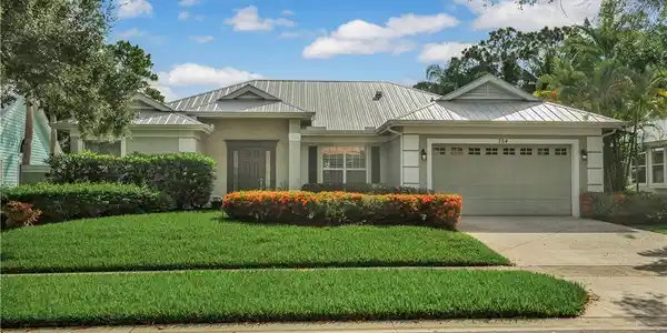 754 SW Lighthouse Drive