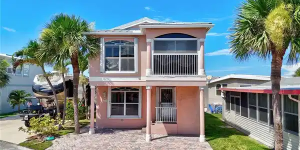 1207 Nettles Boulevard