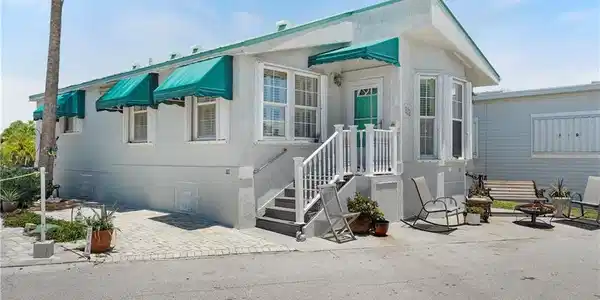 10701 S Ocean Drive