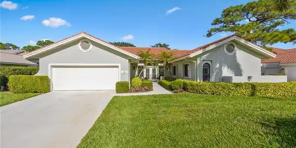 2016 NW Laurel Oak Lane