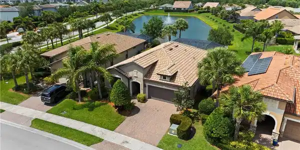251 SE Courances Drive