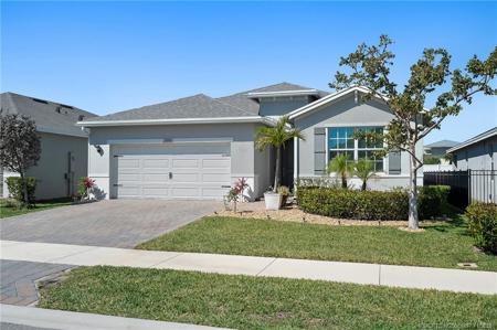 2880 NE Breezeway Circle