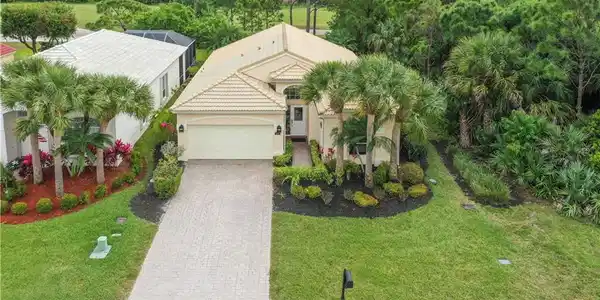 908 NW Mossy Oak Way