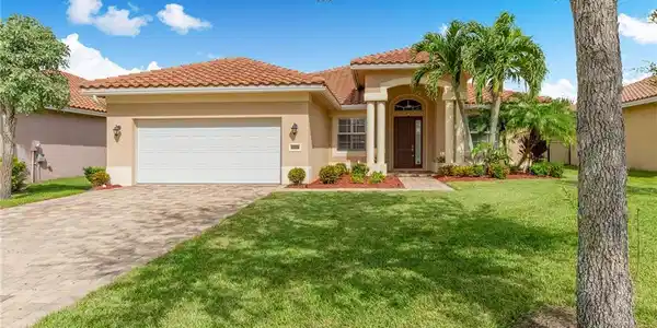 5508 SW Gray Fox Drive