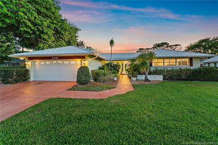 3011 SE Fairway W
