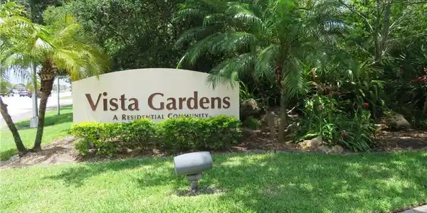 40 Vista Gardens Trail
