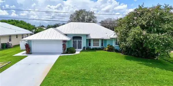 588 SE Nome Drive