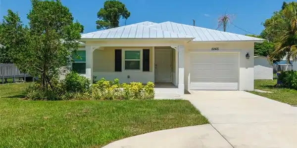 5245 SE Channel Drive
