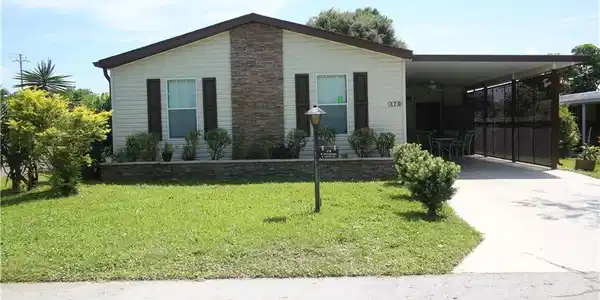 370 Jade Circle NE