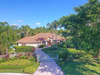 511 SW Bay Pointe Circle