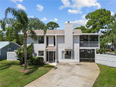 1428 SW Rustic Lane