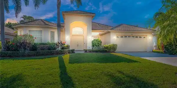 2016 SE Oxton Drive