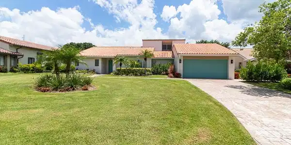 2385 SW Creekside Drive