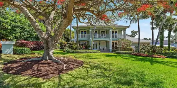 11 Castle Hill Way