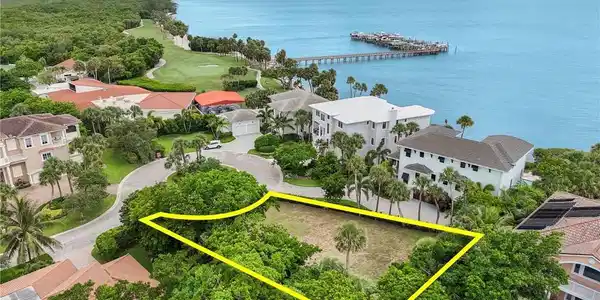 108 Island Dunes Cove