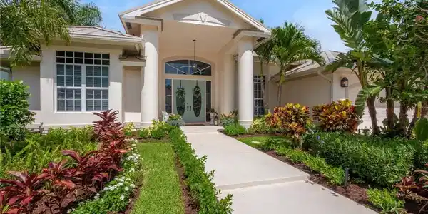 1146 SW Lighthouse Drive