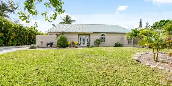 834 SW 35th Street