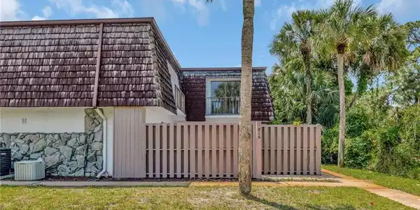 816 NW 10th Terrace