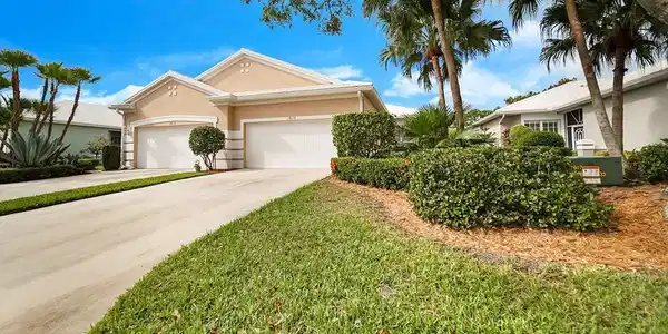 1810 SW Willowbend Lane