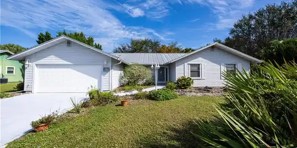 700 NW North River Drive