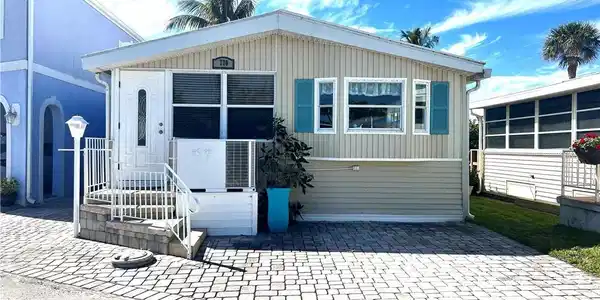 10701 S Ocean Drive