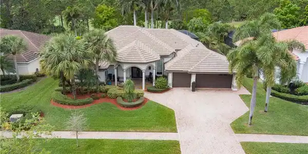 5092 SW Hammock Creek Drive