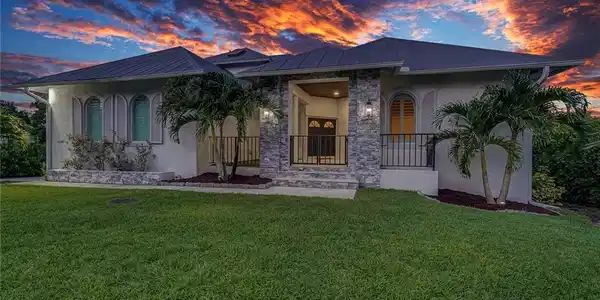 921 SW Pine Tree Lane