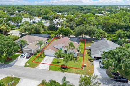 3063 SW Marco Lane