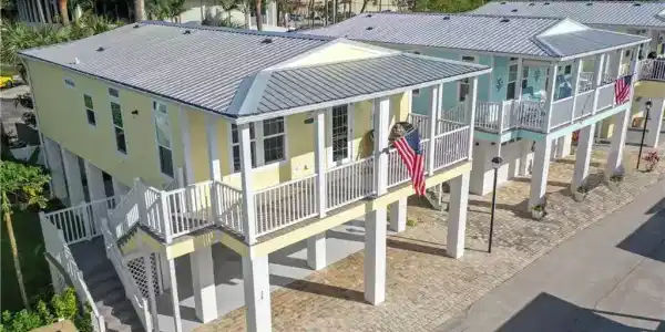 34 NE Nautical Drive