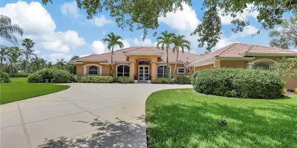 4797 SW Lake Grove Circle