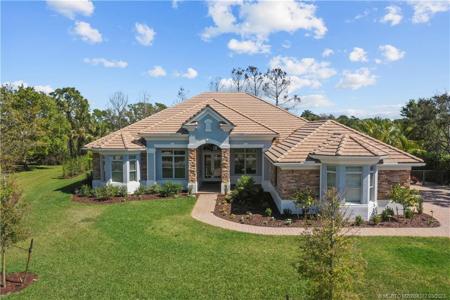 187 SW Lake Rush Court