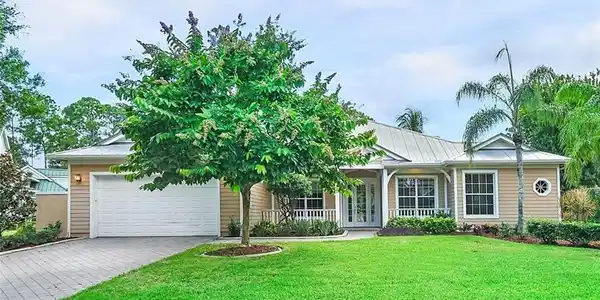 1074 SW Whisper Ridge Trail