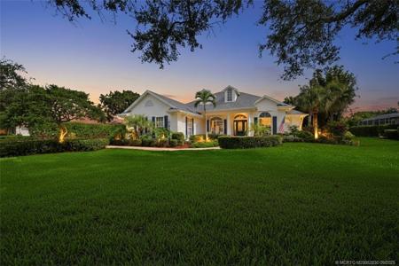 119 SW Lake Rush Court