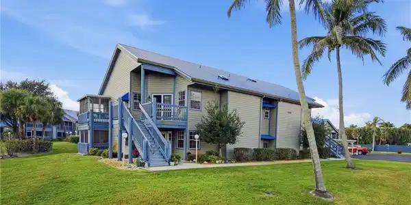 1461 NE 14th Court