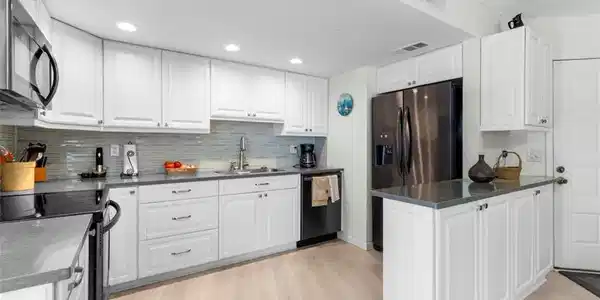 2013 NE Collins Circle