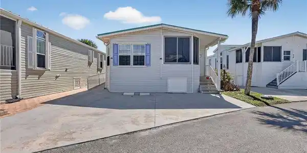 2115 Nettles Boulevard