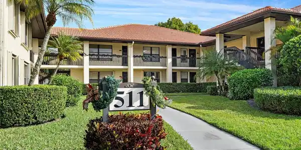 511 SW South River Drive