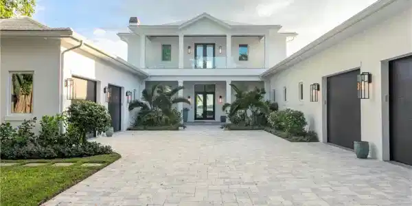 2660 NW South Shore Road