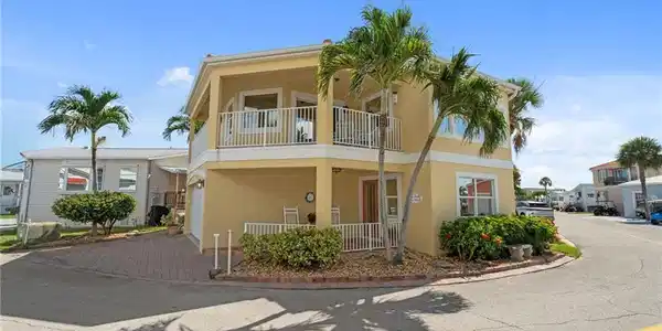 104 Nettles Boulevard