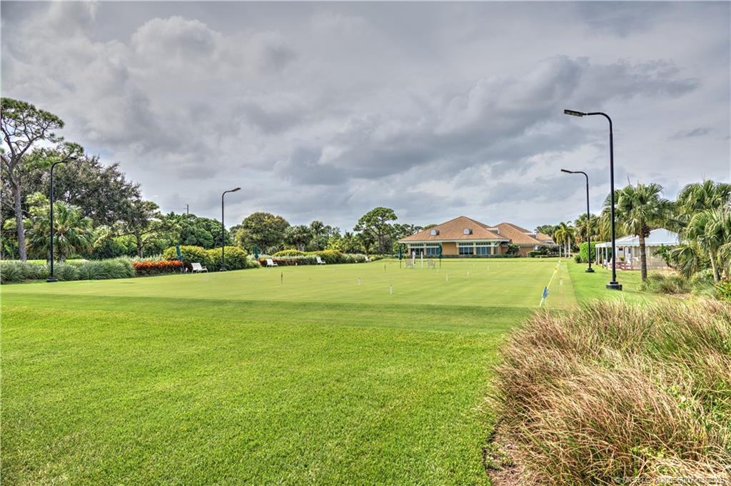 Image 4: Golf | Putting Green