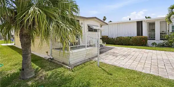 175 Nettles Boulevard