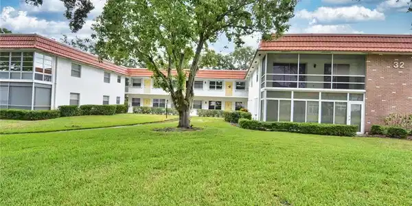1225 NW 21st Street