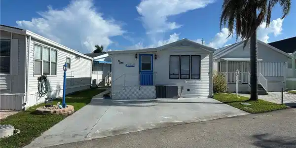 664 Nettles Boulevard