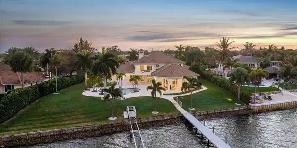 1735 SE Saint Lucie Boulevard