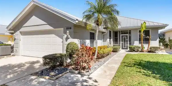 2318 SW Mayflower Drive
